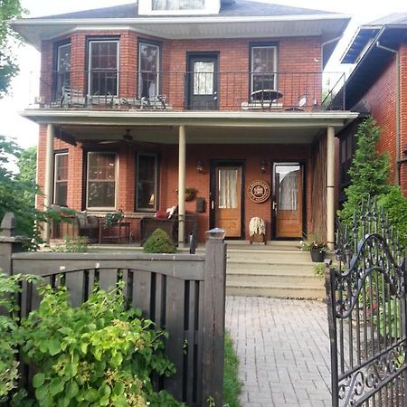A Hidden Gem Bed And Breakfast Windsor Esterno foto