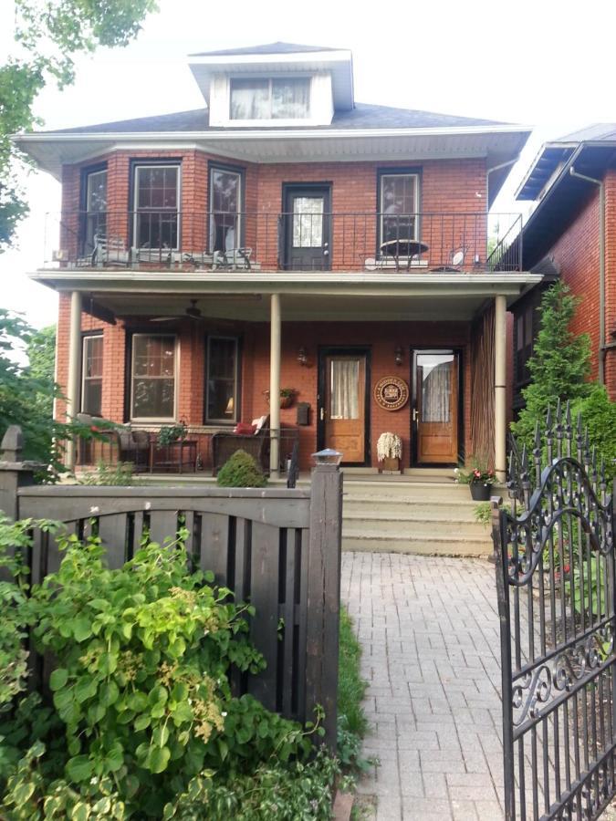 A Hidden Gem Bed And Breakfast Windsor Esterno foto
