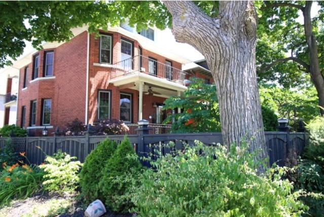 A Hidden Gem Bed And Breakfast Windsor Esterno foto